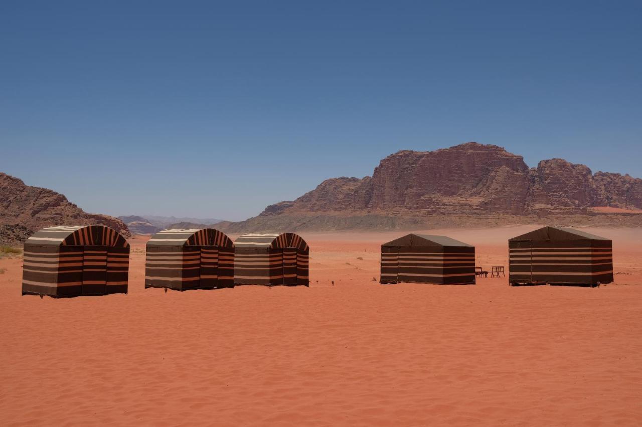 ホテル Bedouin Bunch Camp ワディ ・ラム エクステリア 写真