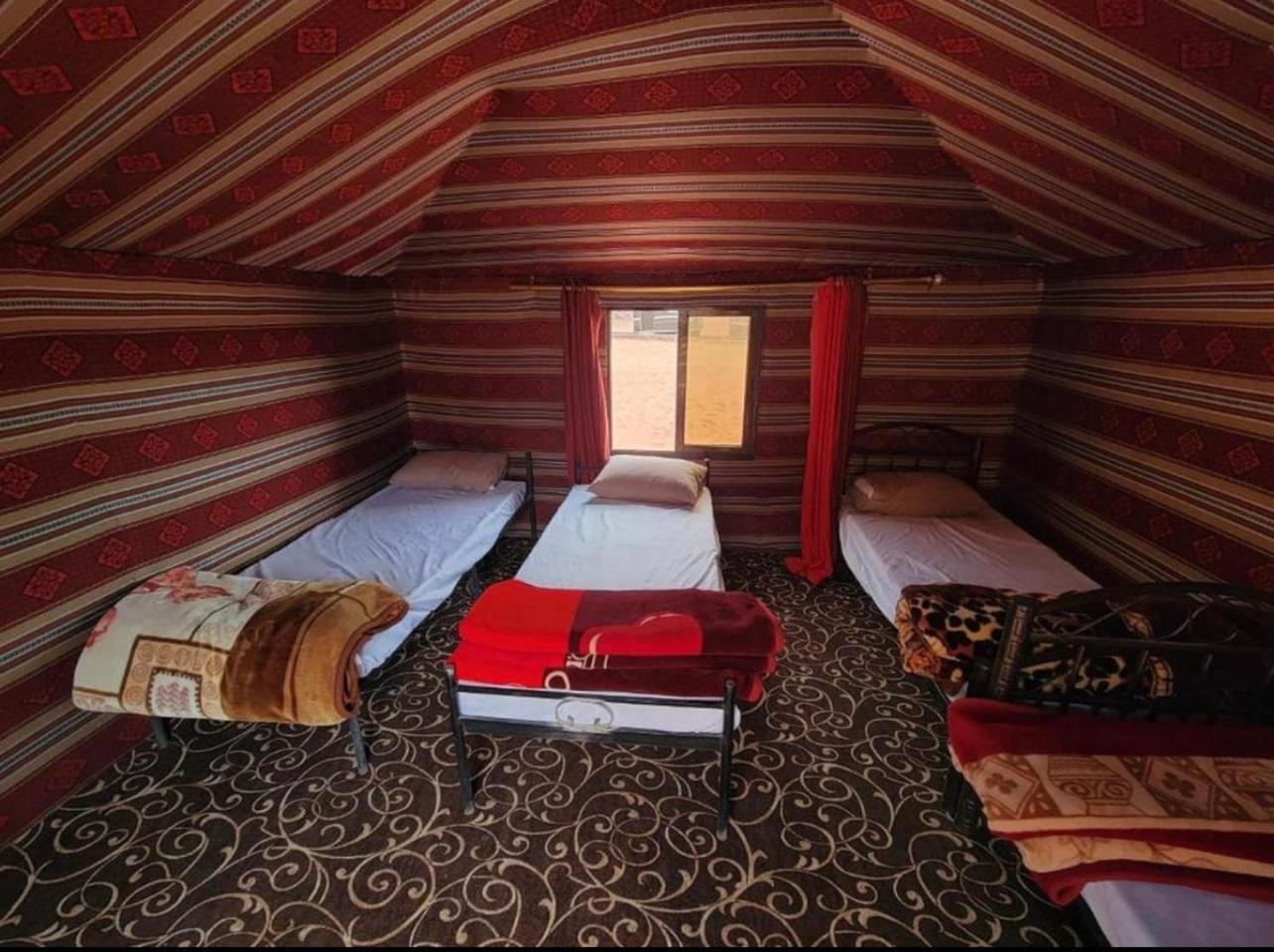 ホテル Bedouin Bunch Camp ワディ ・ラム エクステリア 写真