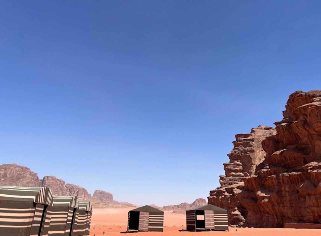 ホテル Bedouin Bunch Camp ワディ ・ラム エクステリア 写真