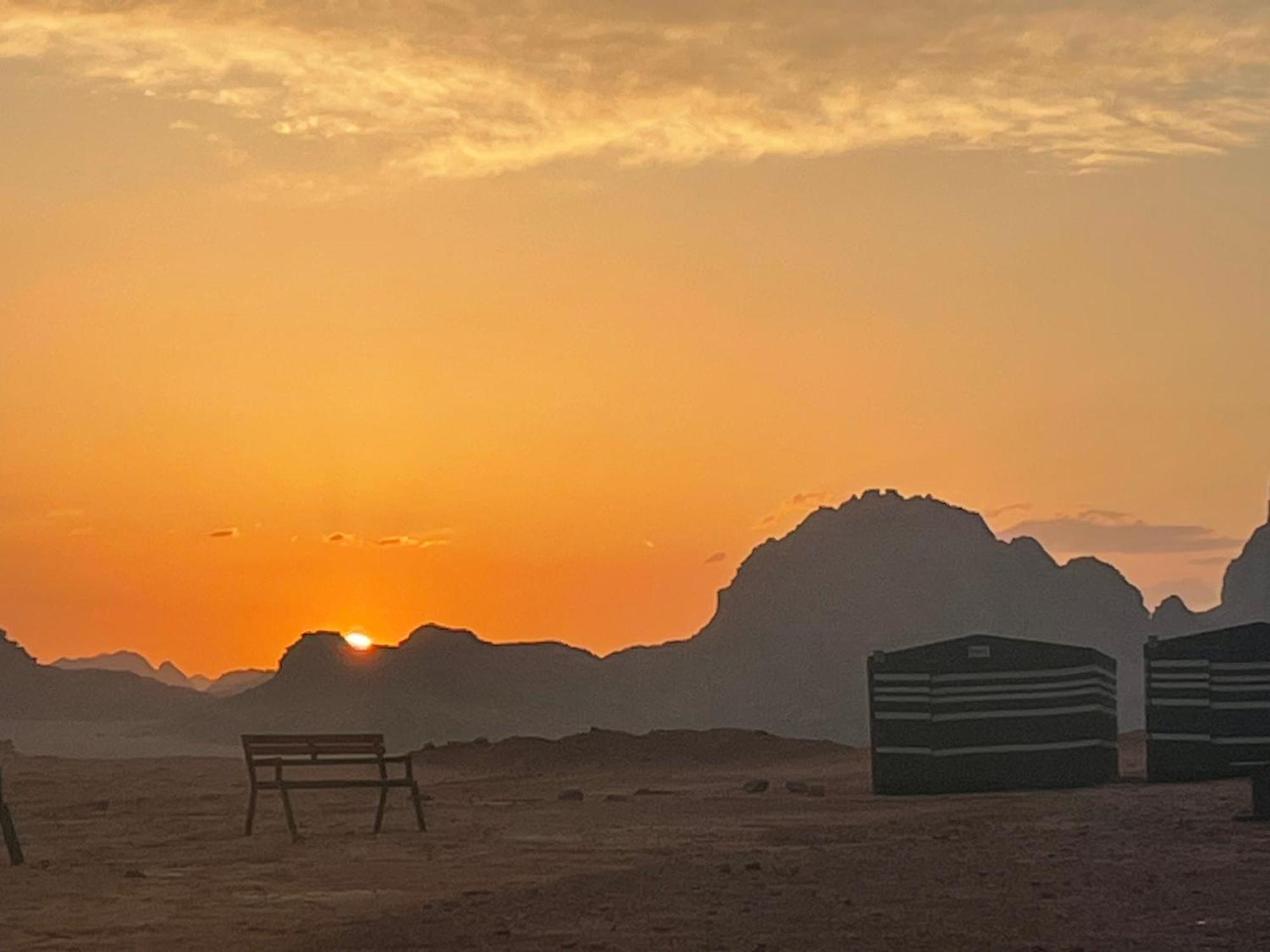 ホテル Bedouin Bunch Camp ワディ ・ラム エクステリア 写真