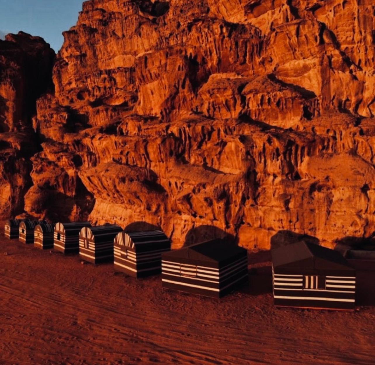 ホテル Bedouin Bunch Camp ワディ ・ラム エクステリア 写真
